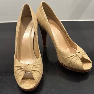 Stuart Weitzman Vintage Beige Linen Cloth Peep-Toe Heels